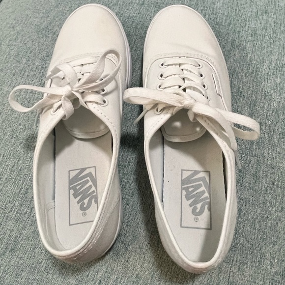 Unisex White low top vans - Picture 3 of 5